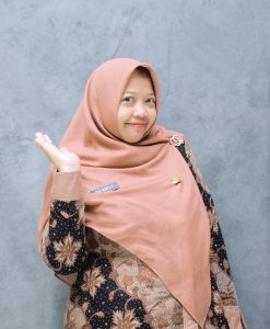 Budi Wahyu Ratnasari, S.Pd 