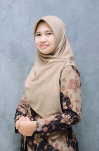 Yuli Rahmawati, SE 